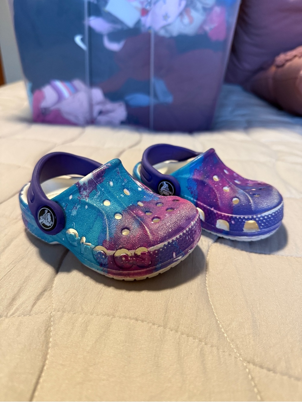 Toddler Unisex Tie-Dye Crocs Size 4